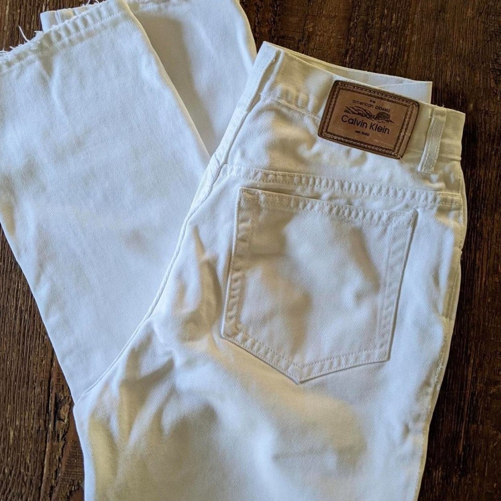 Vintage Calvin Klein white mom jeans size 29